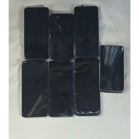 Smartphone Mixed Lot of 7 Motorola Nokia Parts or Repair Cracked Screens - Picture 1 of 7